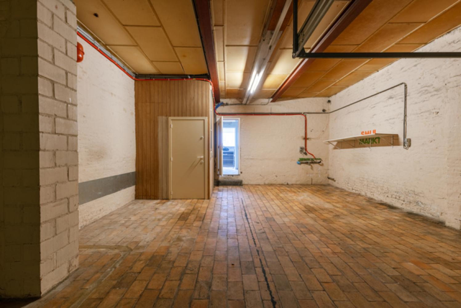 Building mixed use for sale in Torhout