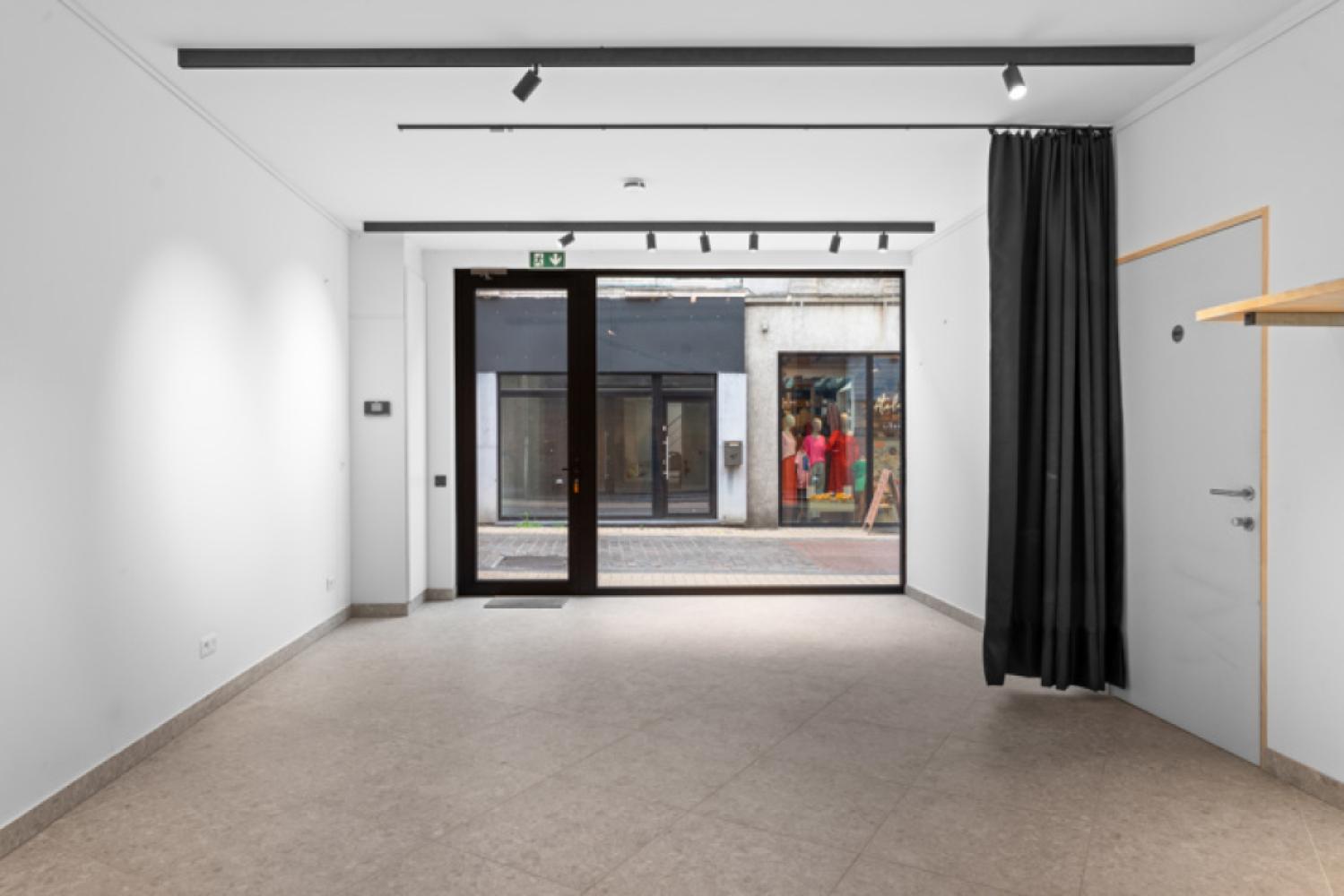Commercial property for sale in Wetteren