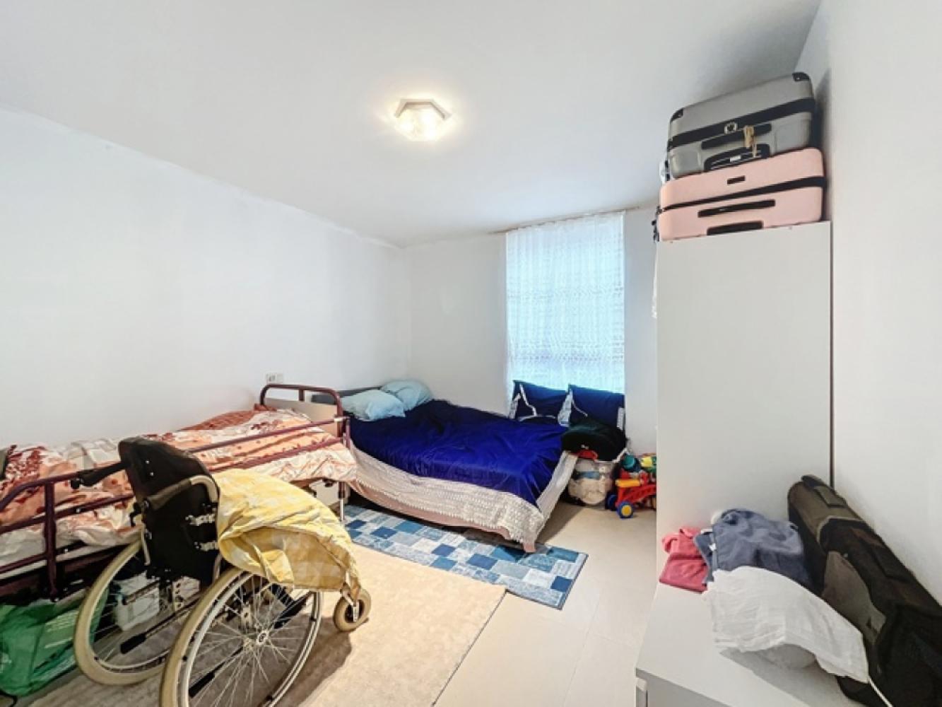 Service flat for sale in Ghent