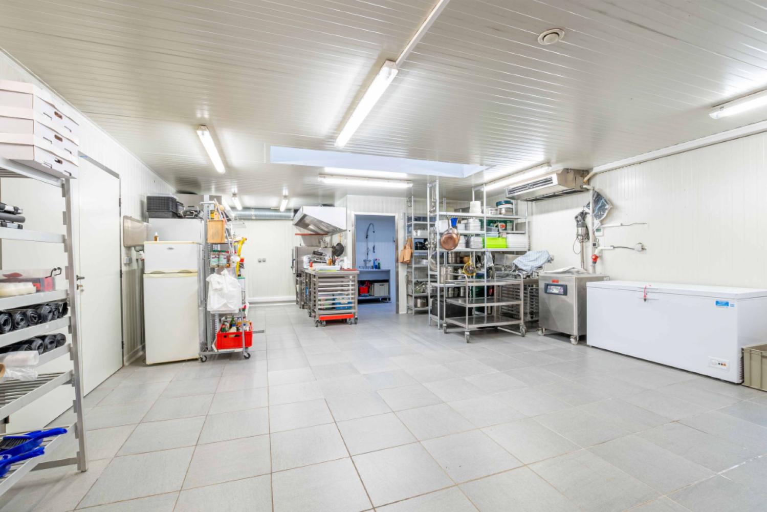 Immeuble mixte à vendre à Gullegem