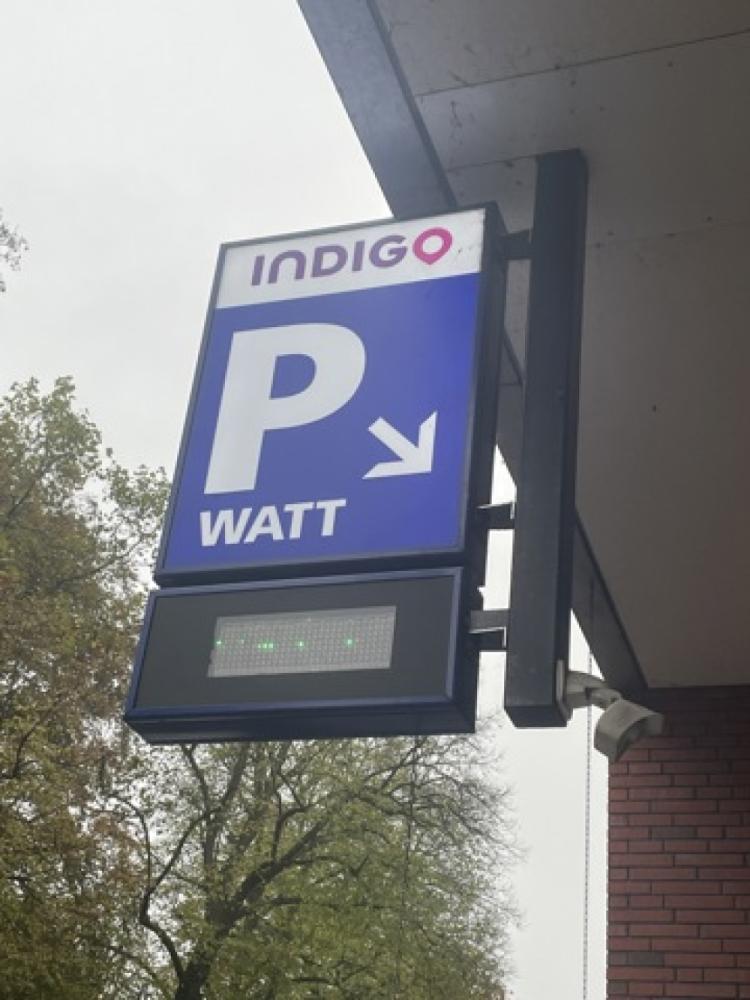 Covered parking area for rent in Ghent
