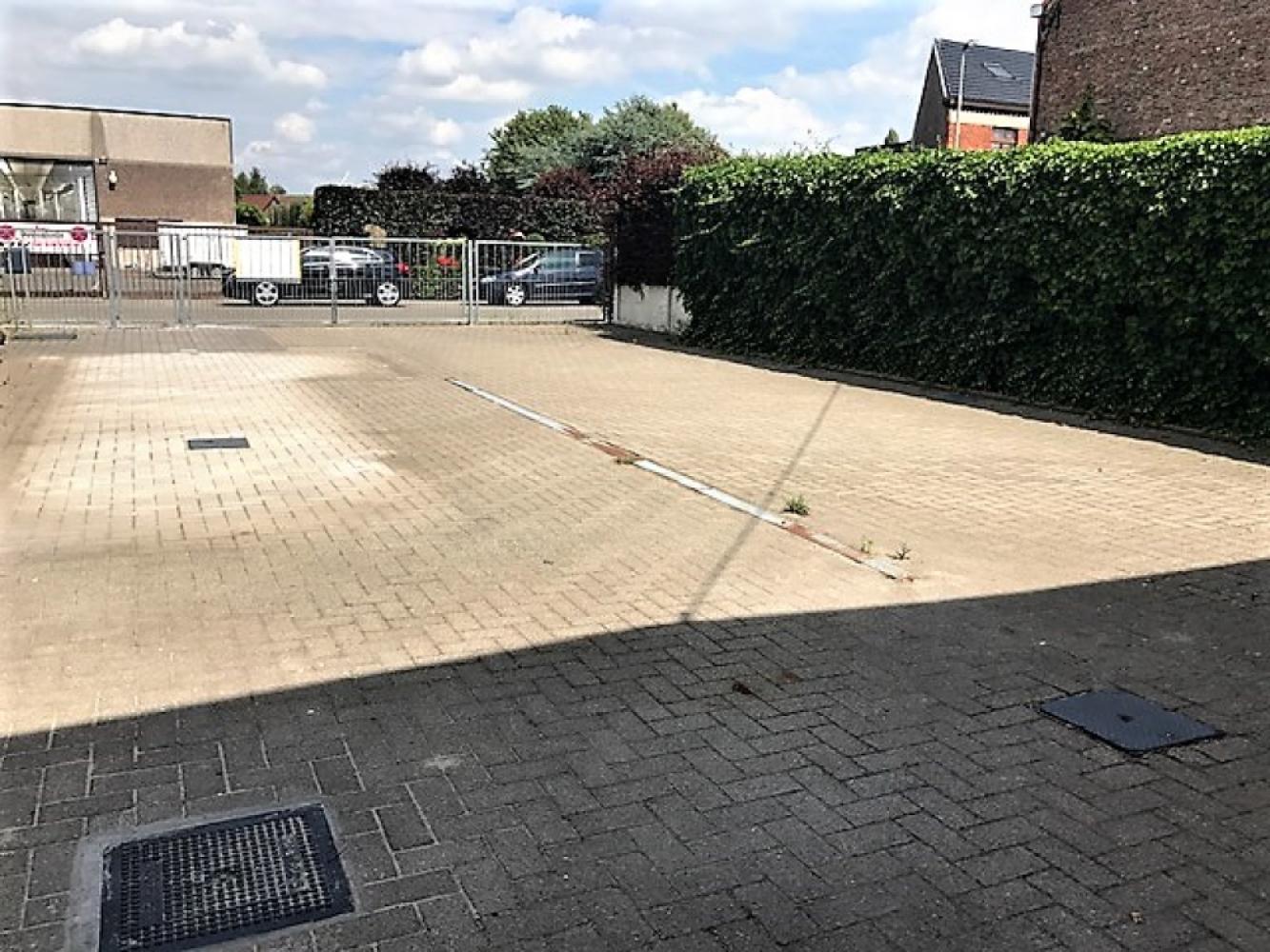 Industriële eigendom te huur in Wondelgem