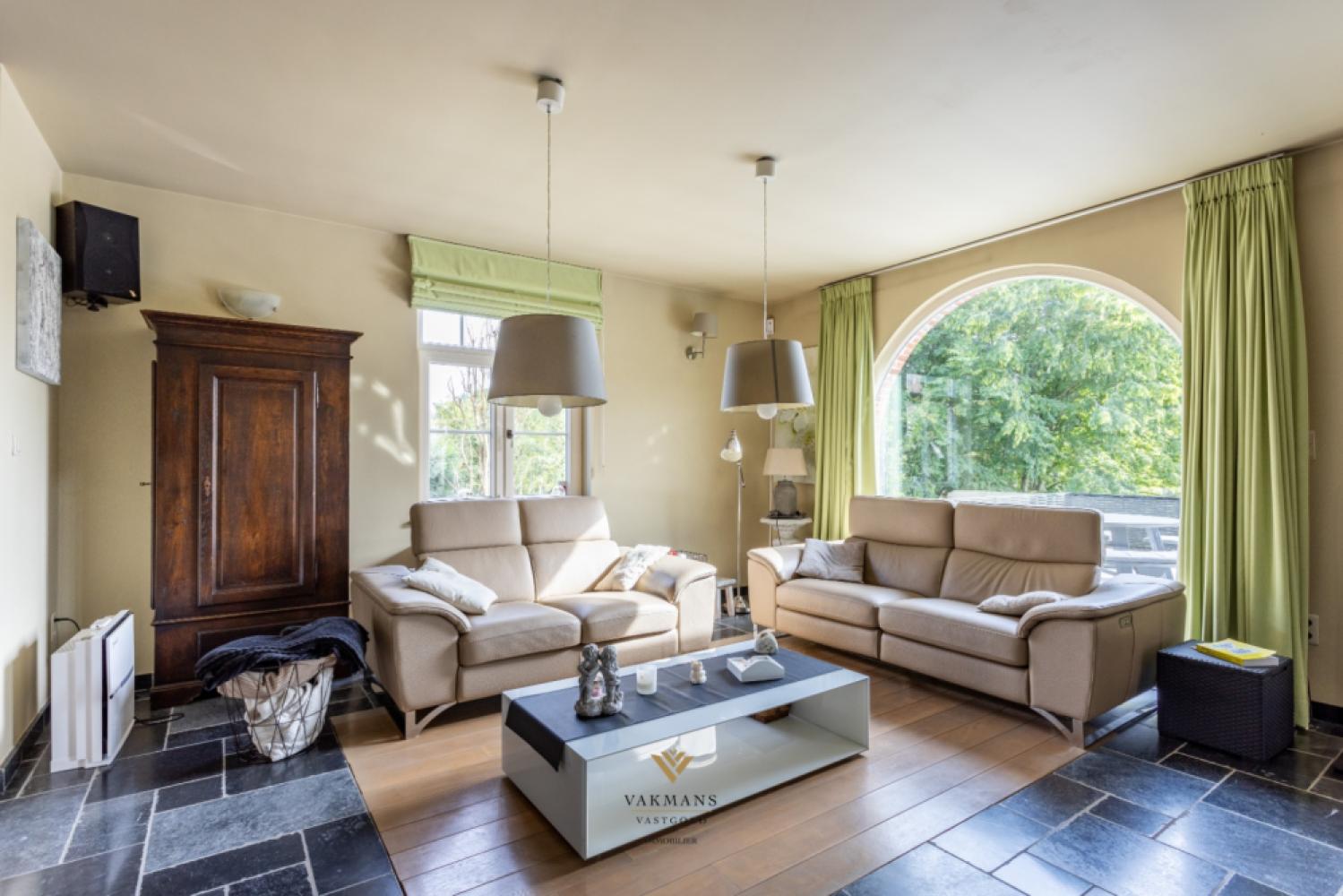Villa for sale in Brakel
