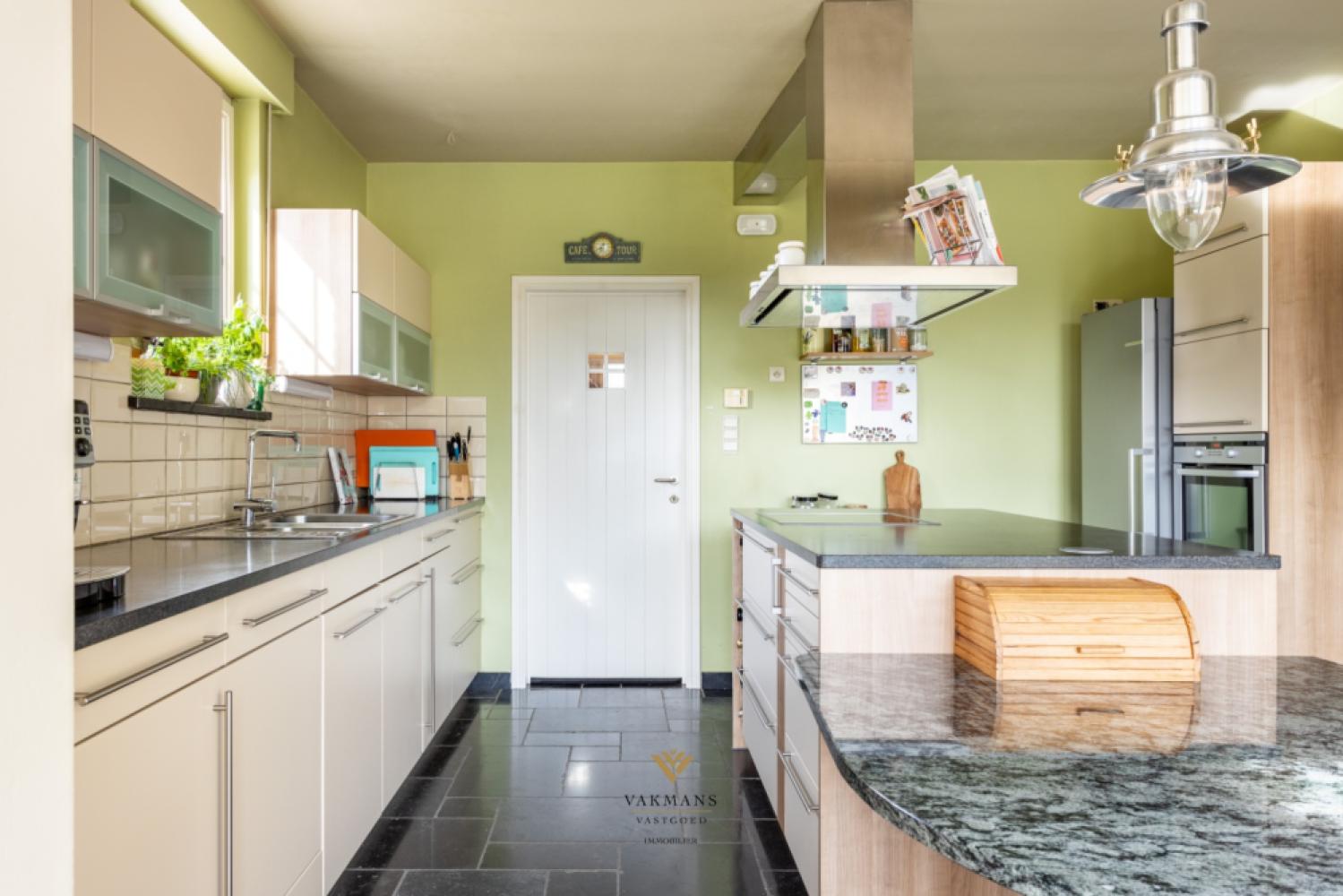 Villa for sale in Brakel