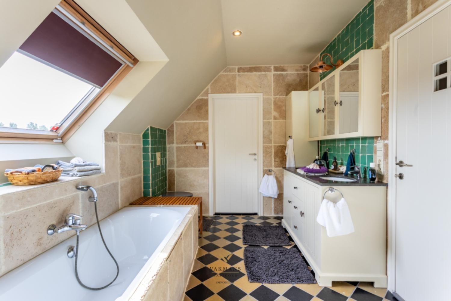 Villa for sale in Brakel