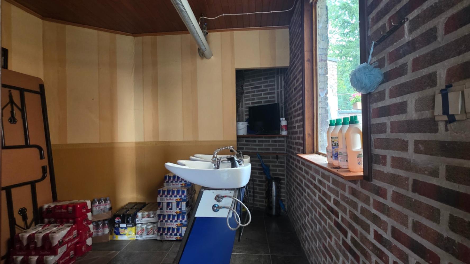 Bureau à vendre à Baasrode