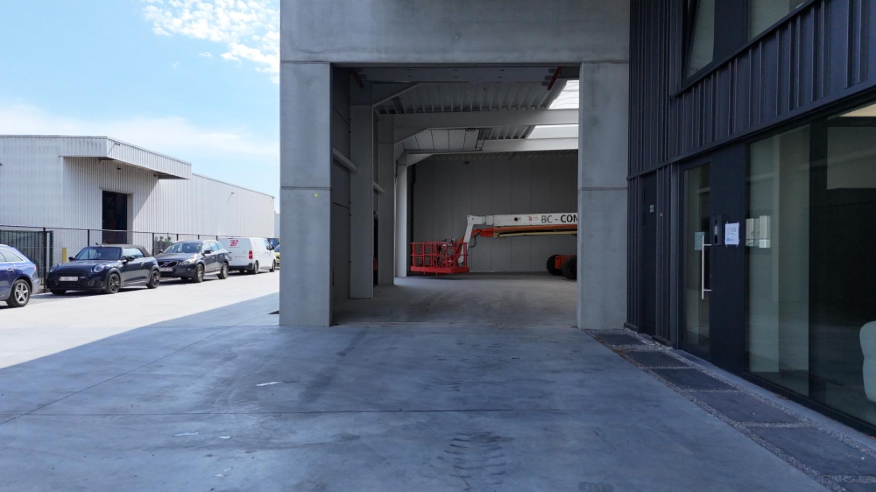 Industrial property for rent in Lokeren