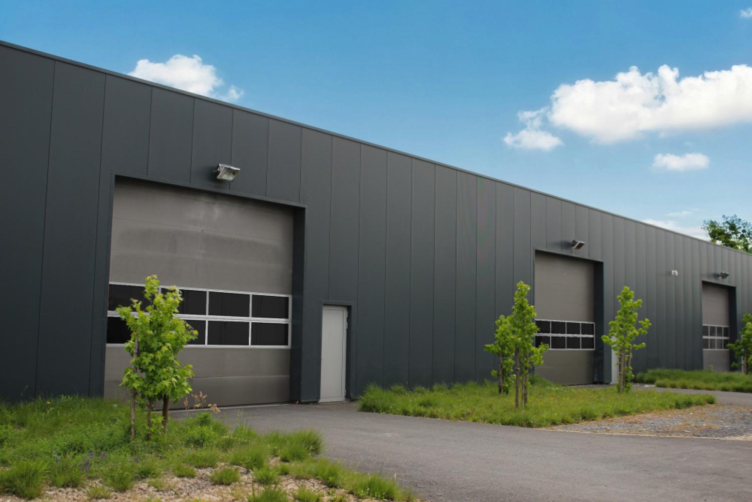Industrieel gebouw te huur in Deinze