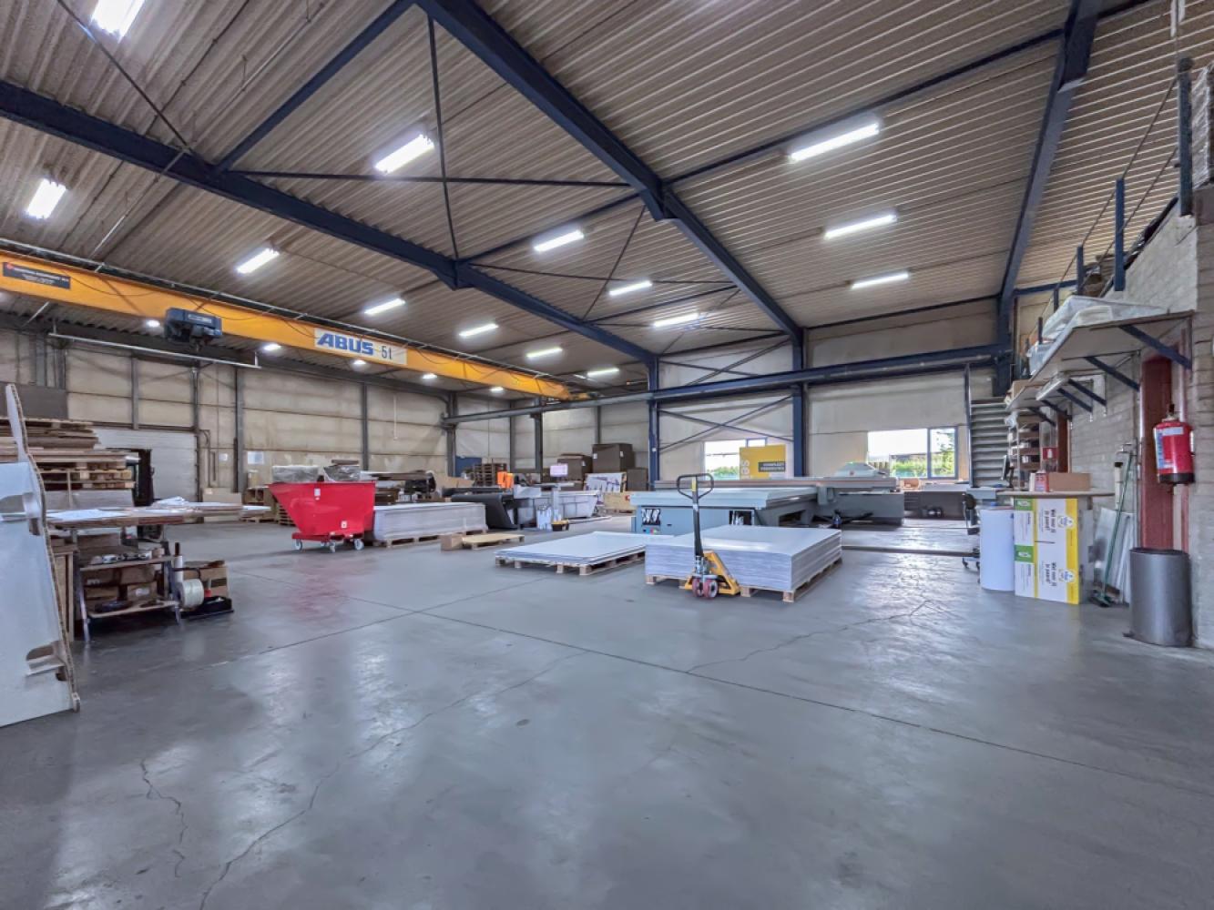 Industrieel gebouw te huur in Geraardsbergen