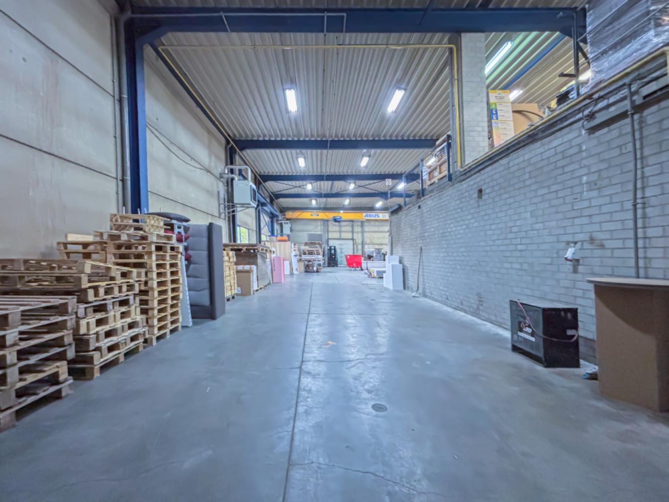 Industrieel gebouw te huur in Geraardsbergen