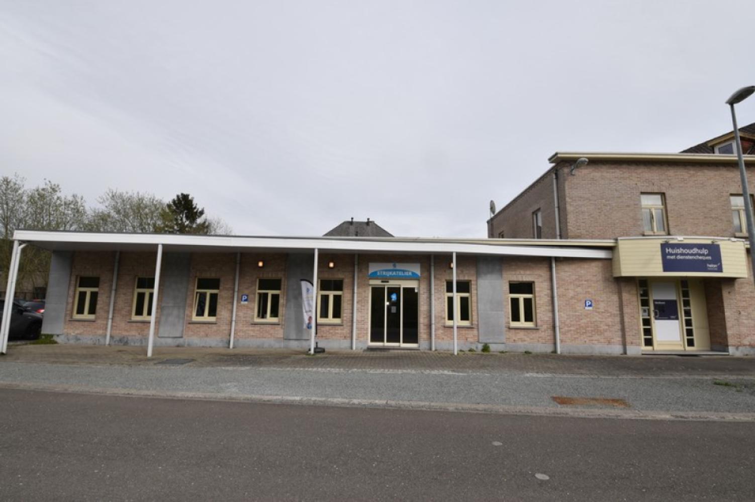 Gebouw gemengd gebruik te koop in Zottegem