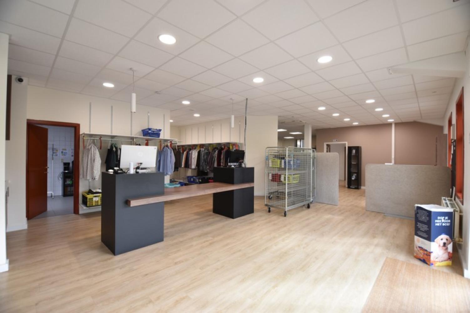 Gebouw gemengd gebruik te koop in Zottegem