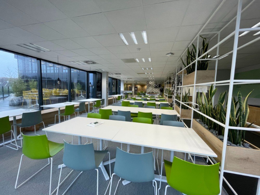 Kantoor te huur in Sint-Denijs-Westrem