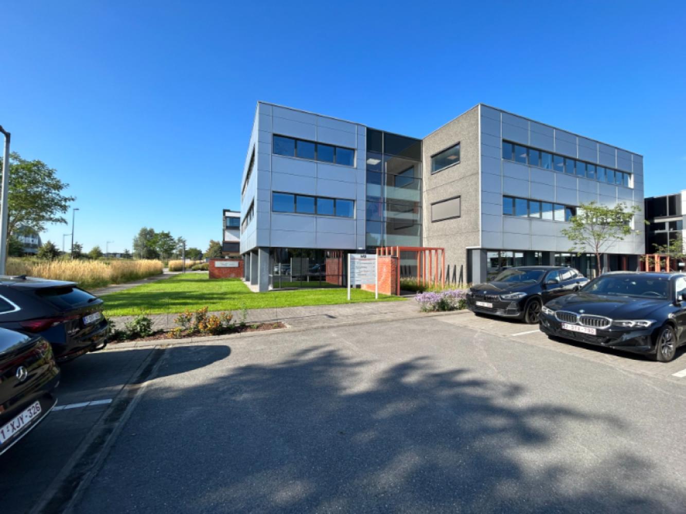 Commerciële eigendom te huur in Sint-Denijs-Westrem