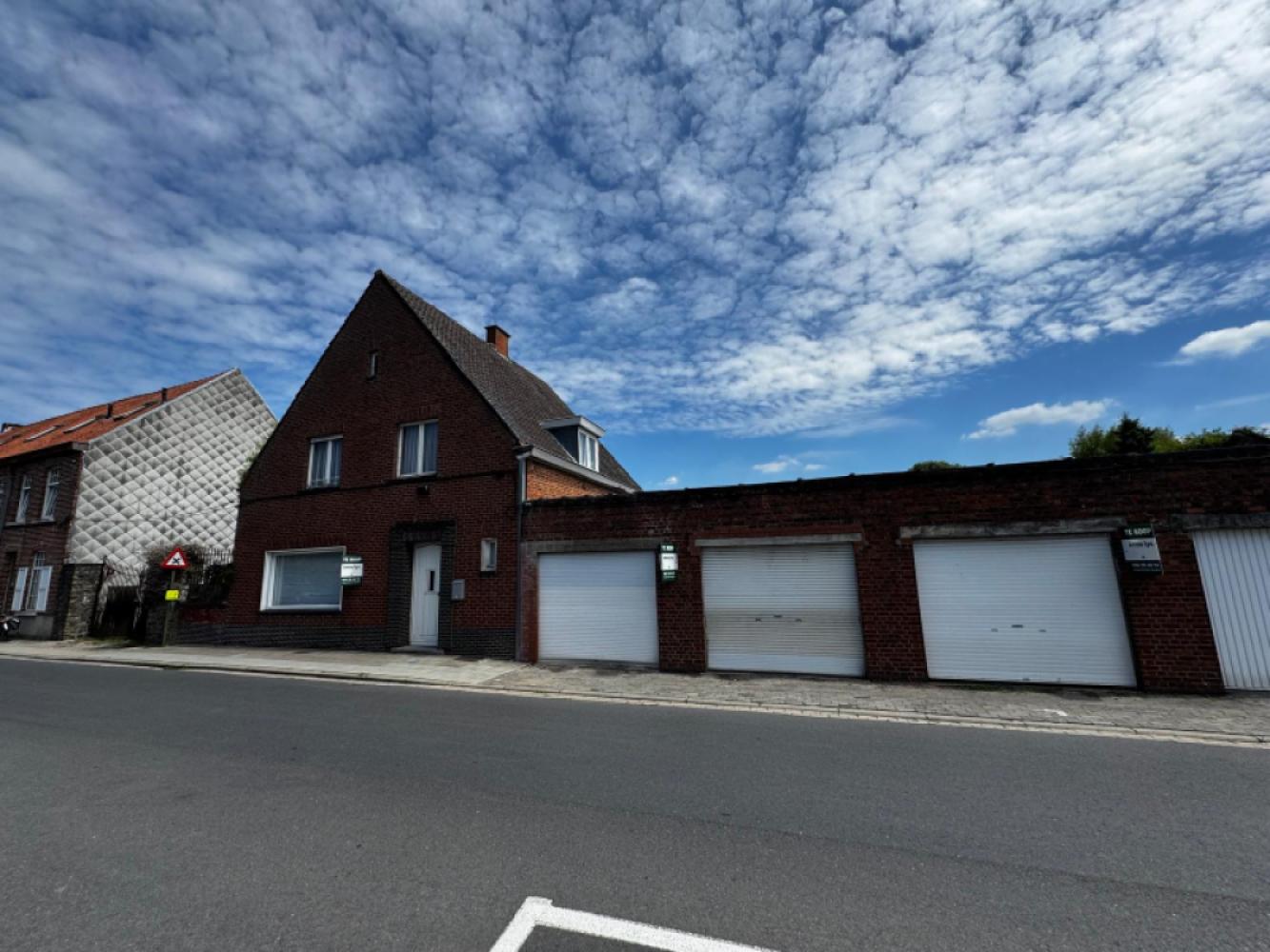 House for sale in Izegem