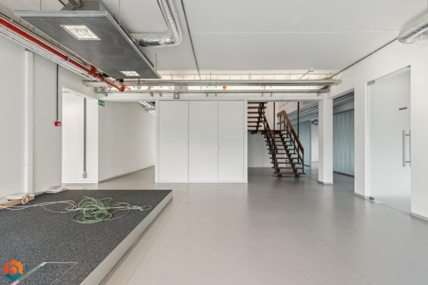 Industrieel gebouw te koop in Onze-Lieve-Vrouw-Waver