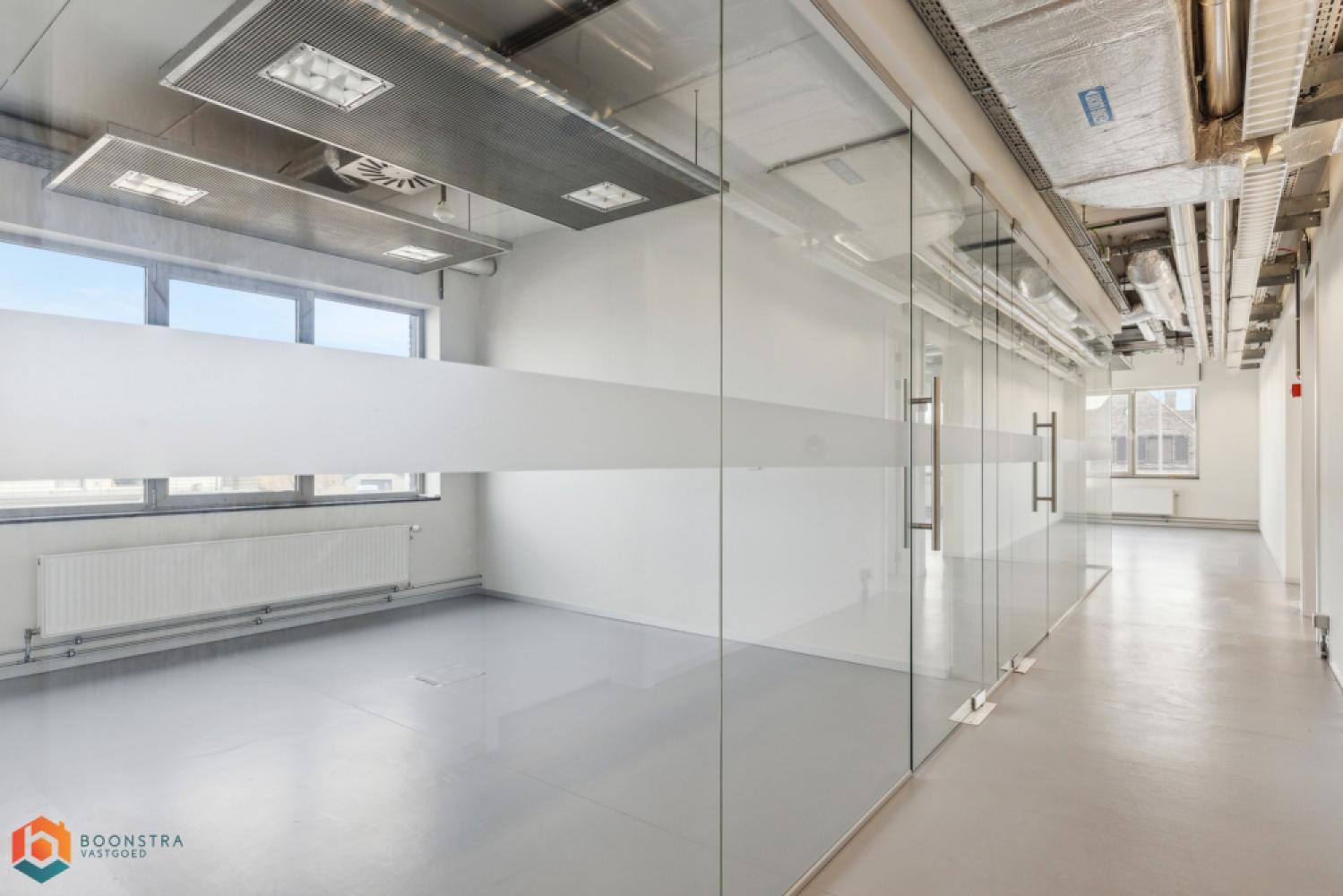 Industrieel gebouw te koop in Onze-Lieve-Vrouw-Waver