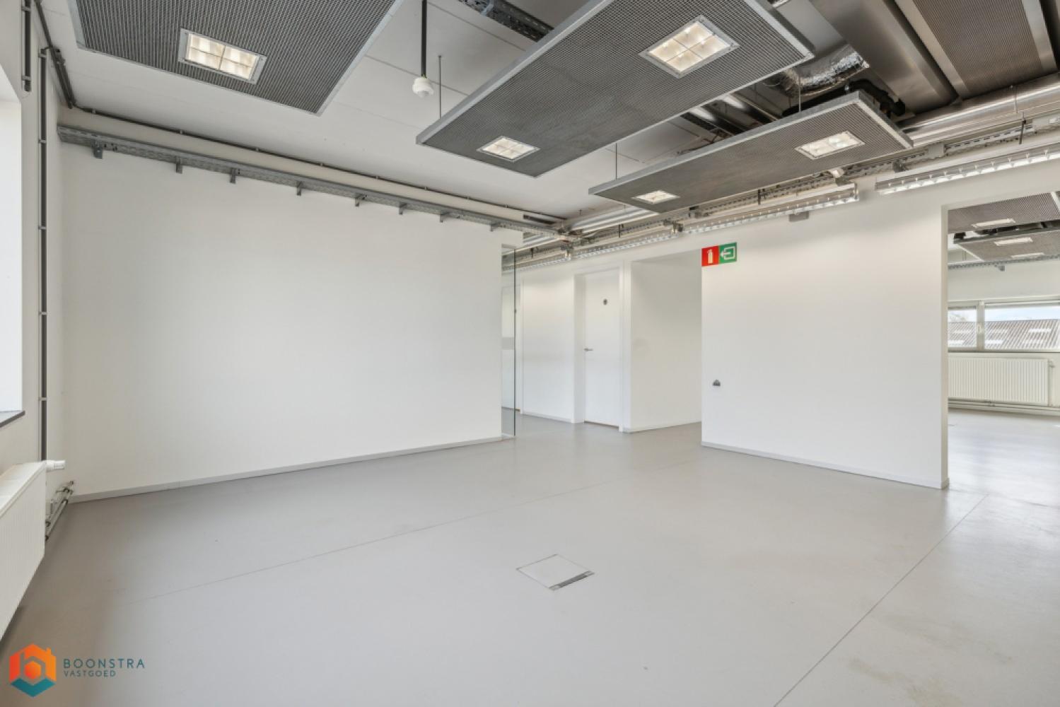 Industrieel gebouw te koop in Onze-Lieve-Vrouw-Waver