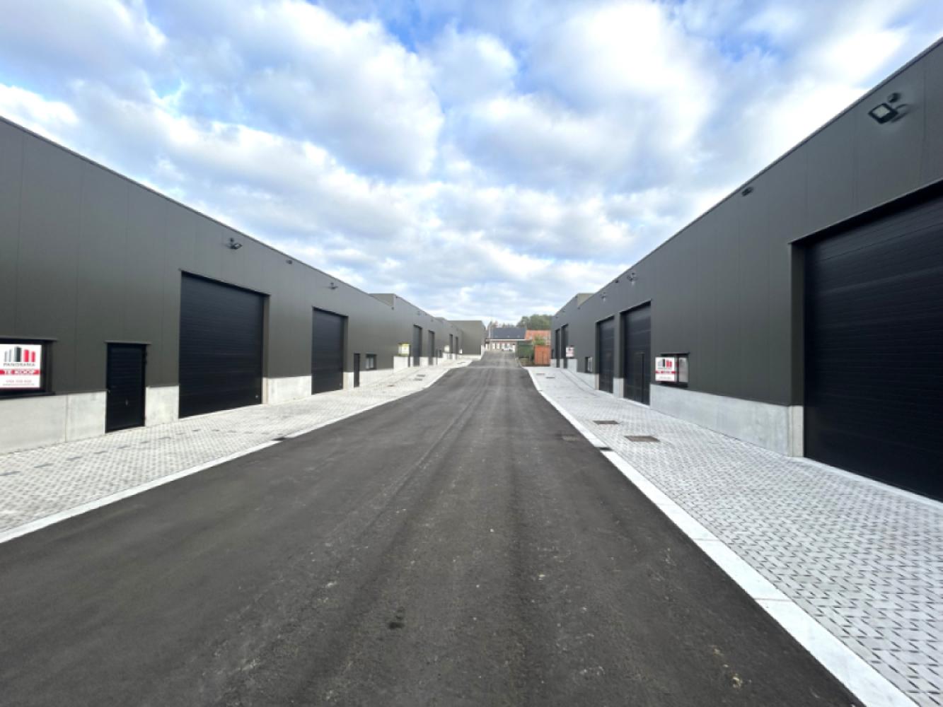 Warehouse for sale in Tielt