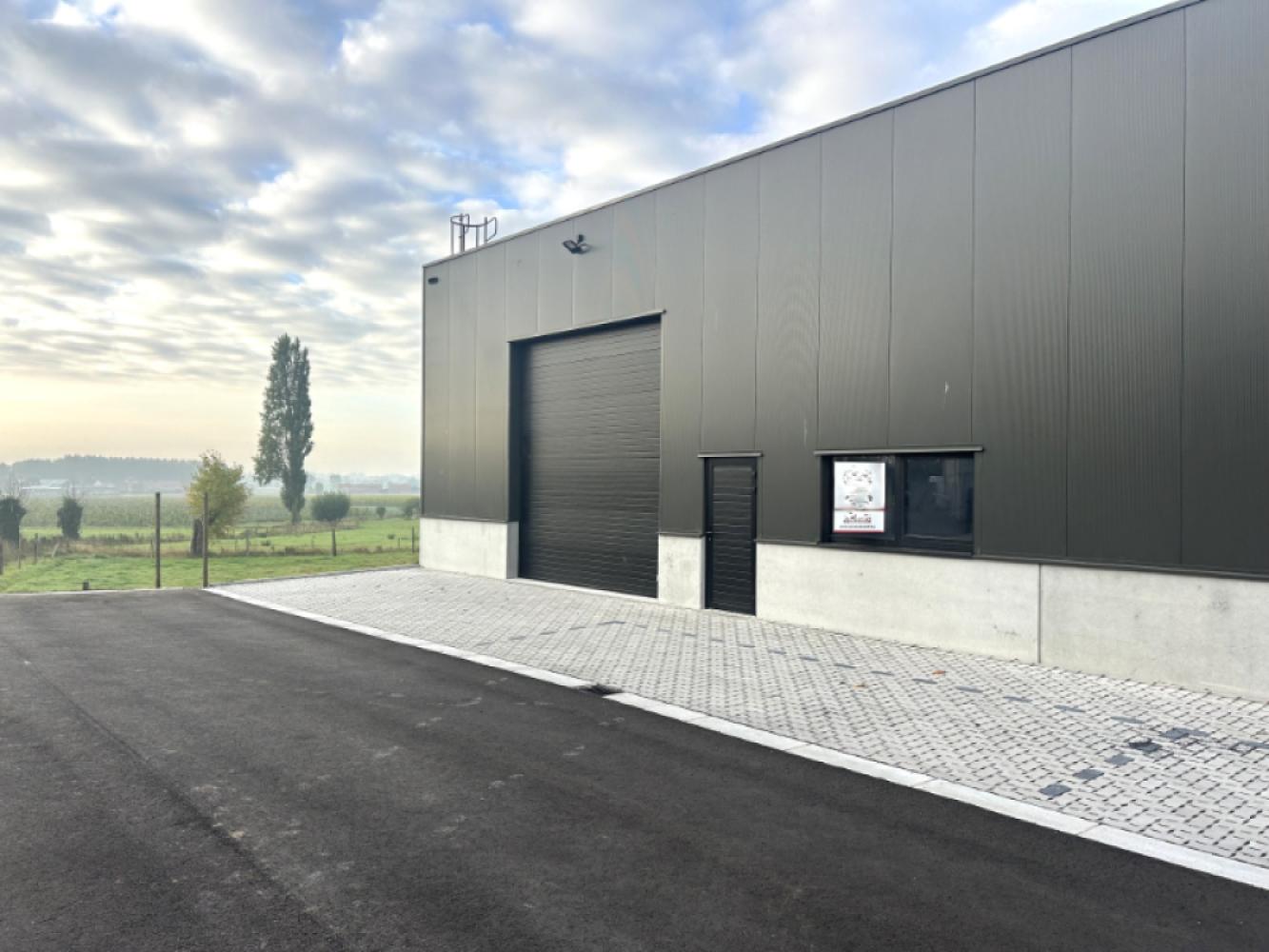 Warehouse for sale in Tielt