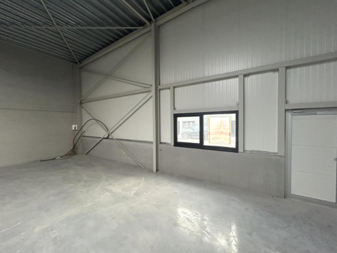 Warehouse for sale in Tielt