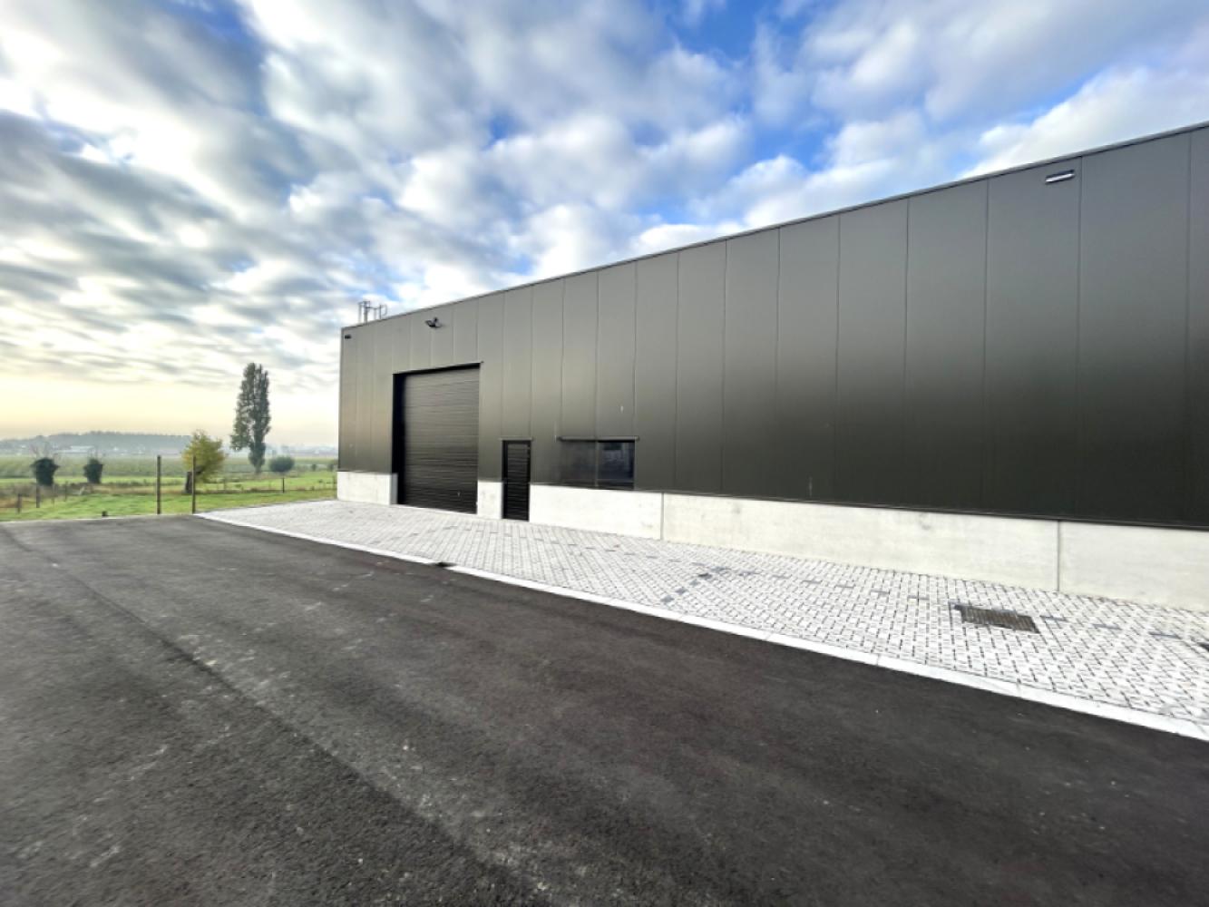 Warehouse for sale in Tielt