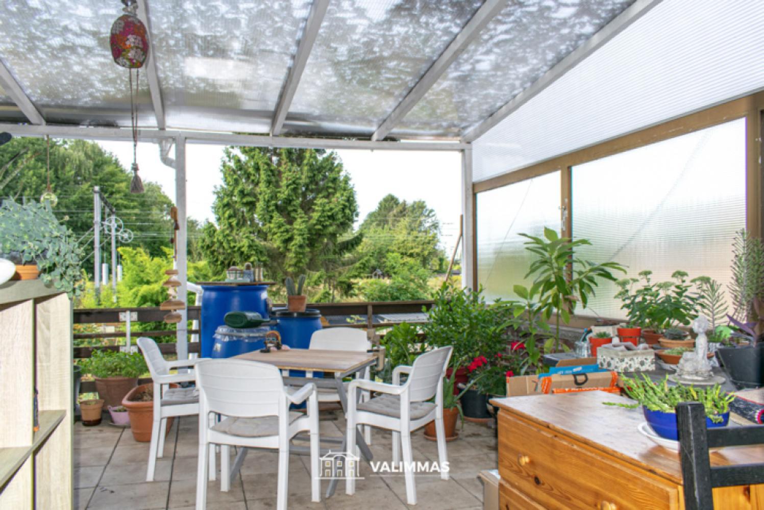 Building mixed use for sale in Asse