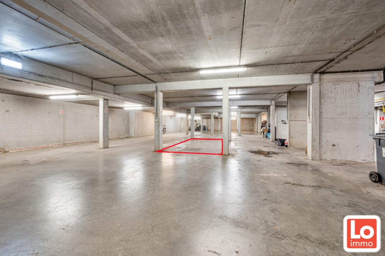 Apartment for sale in Lochristi