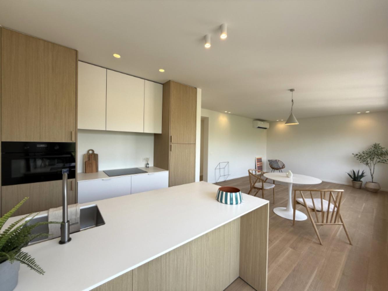Apartment for sale in Sint-Amandsberg