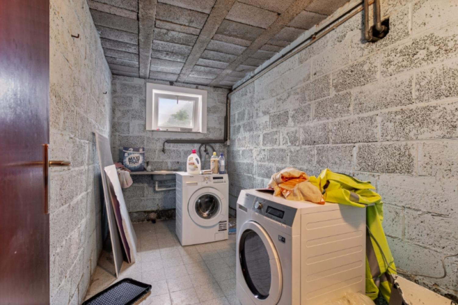 Opbrengsteigendom te koop in Buggenhout