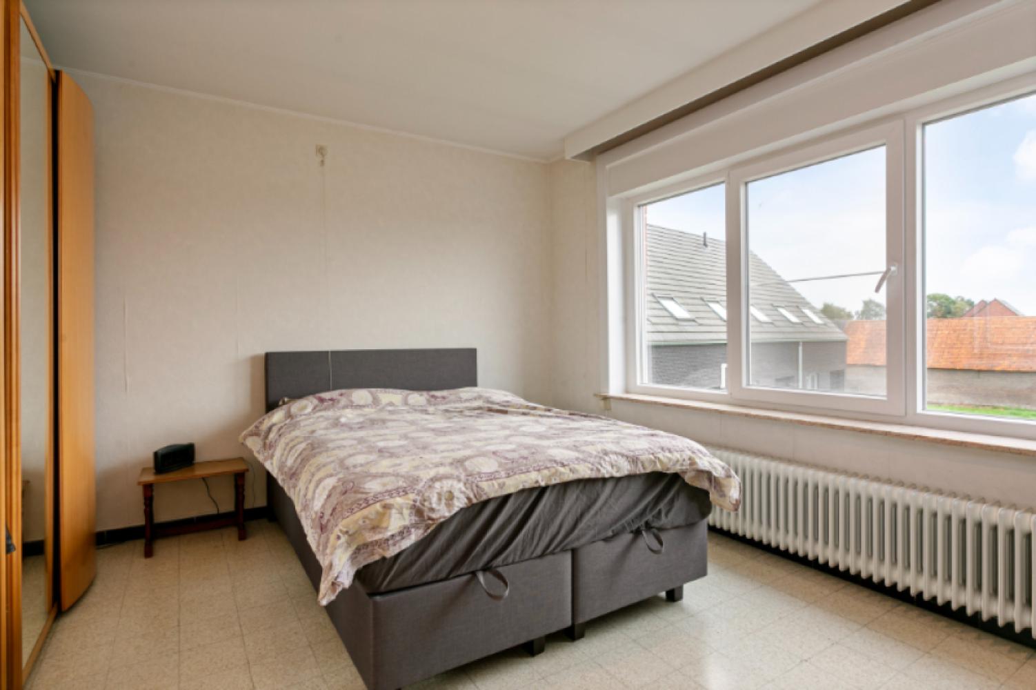 Opbrengsteigendom te koop in Buggenhout