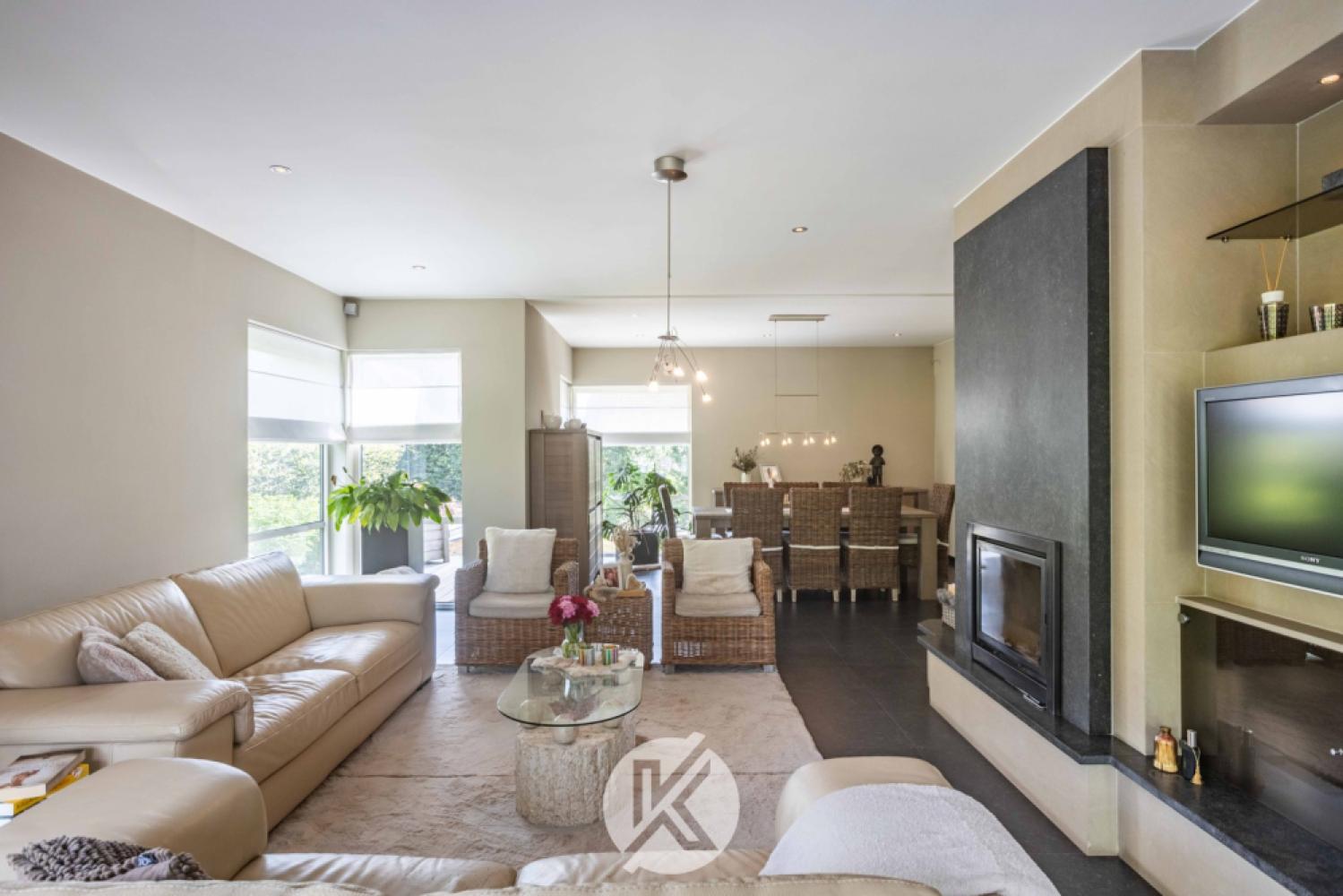 Villa for sale in Woubrechtegem