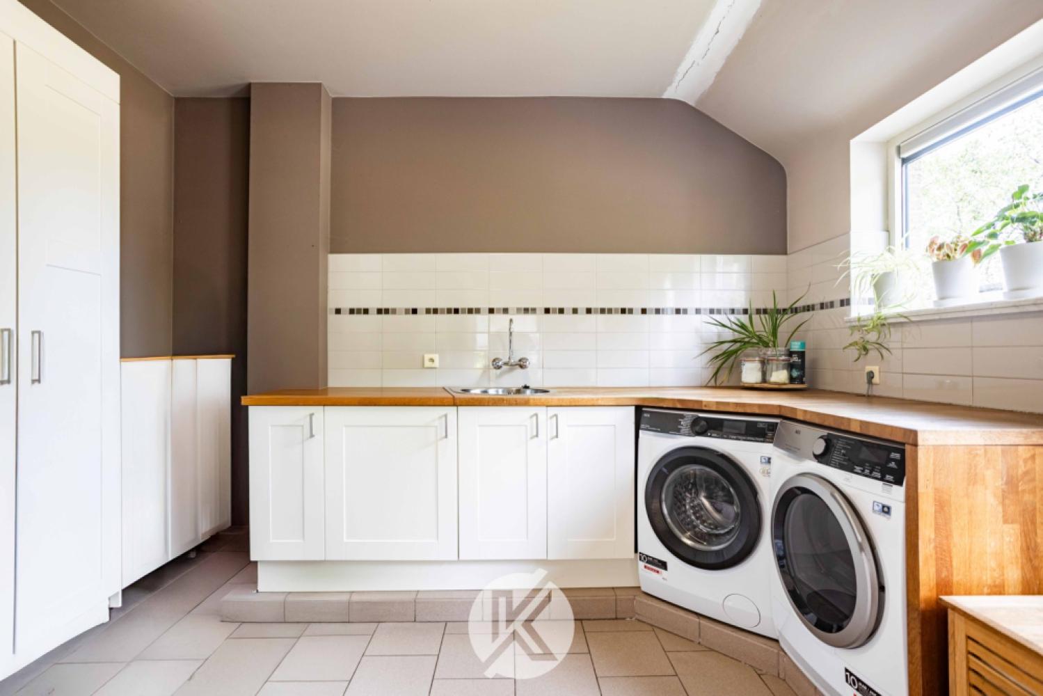 Villa for sale in Woubrechtegem