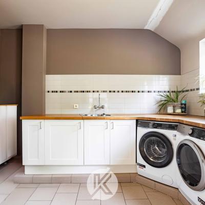 Villa for sale in Woubrechtegem