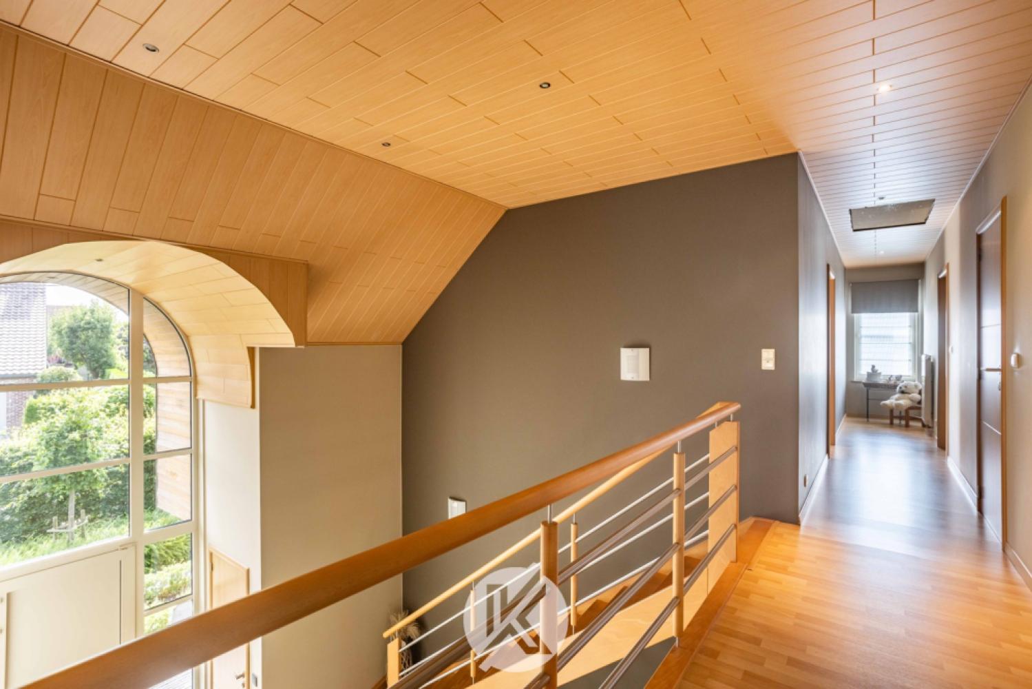 Villa for sale in Woubrechtegem