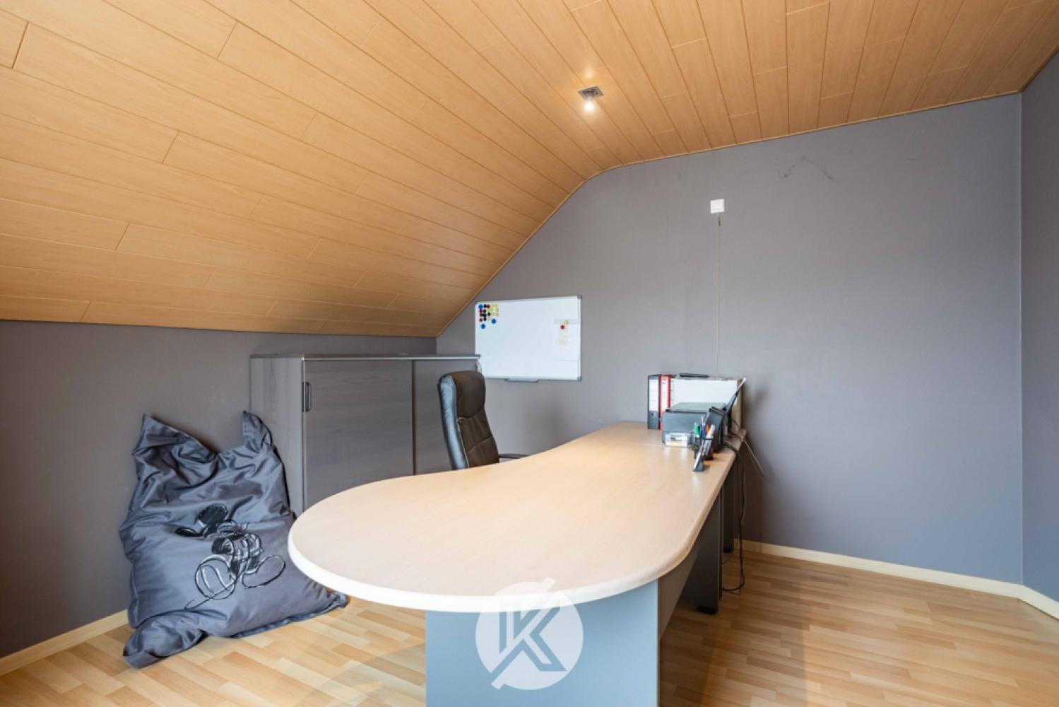 Villa for sale in Woubrechtegem