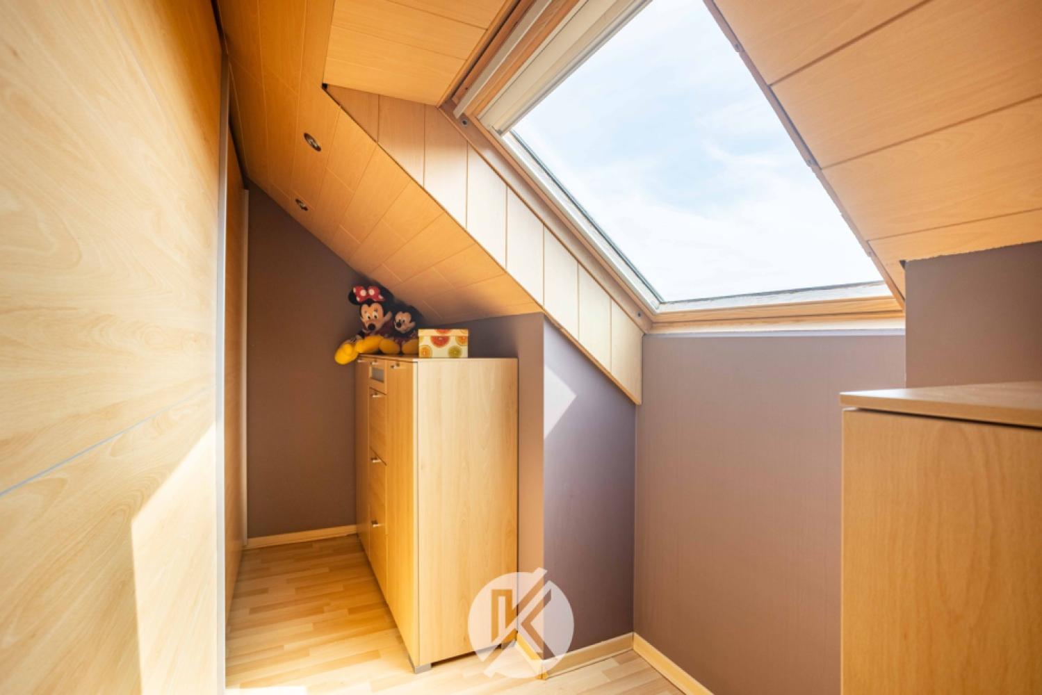 Villa for sale in Woubrechtegem