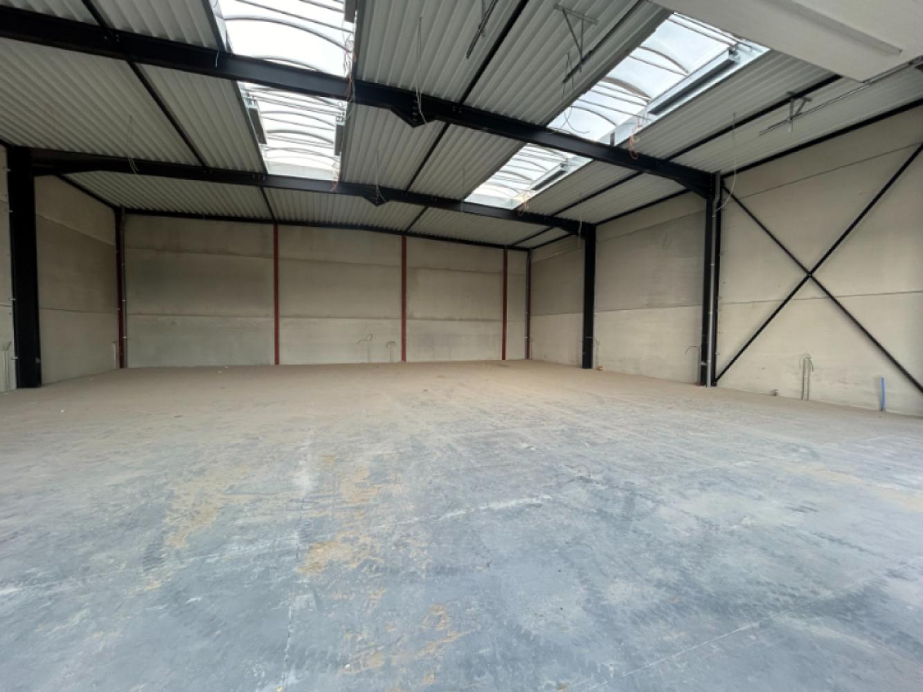 Warehouse for rent in Deinze