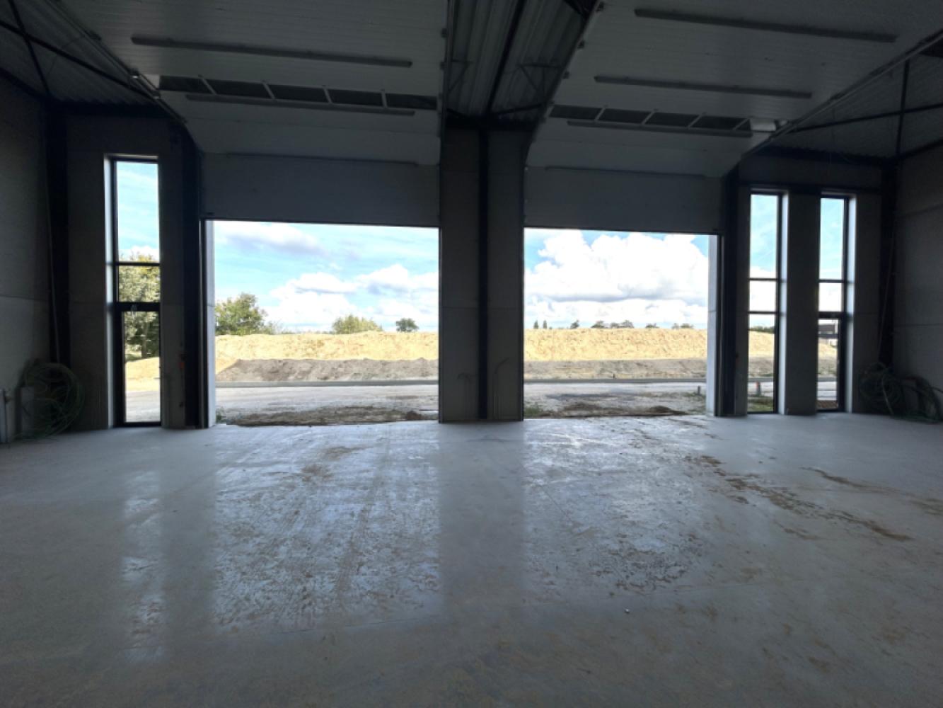 Warehouse for rent in Deinze