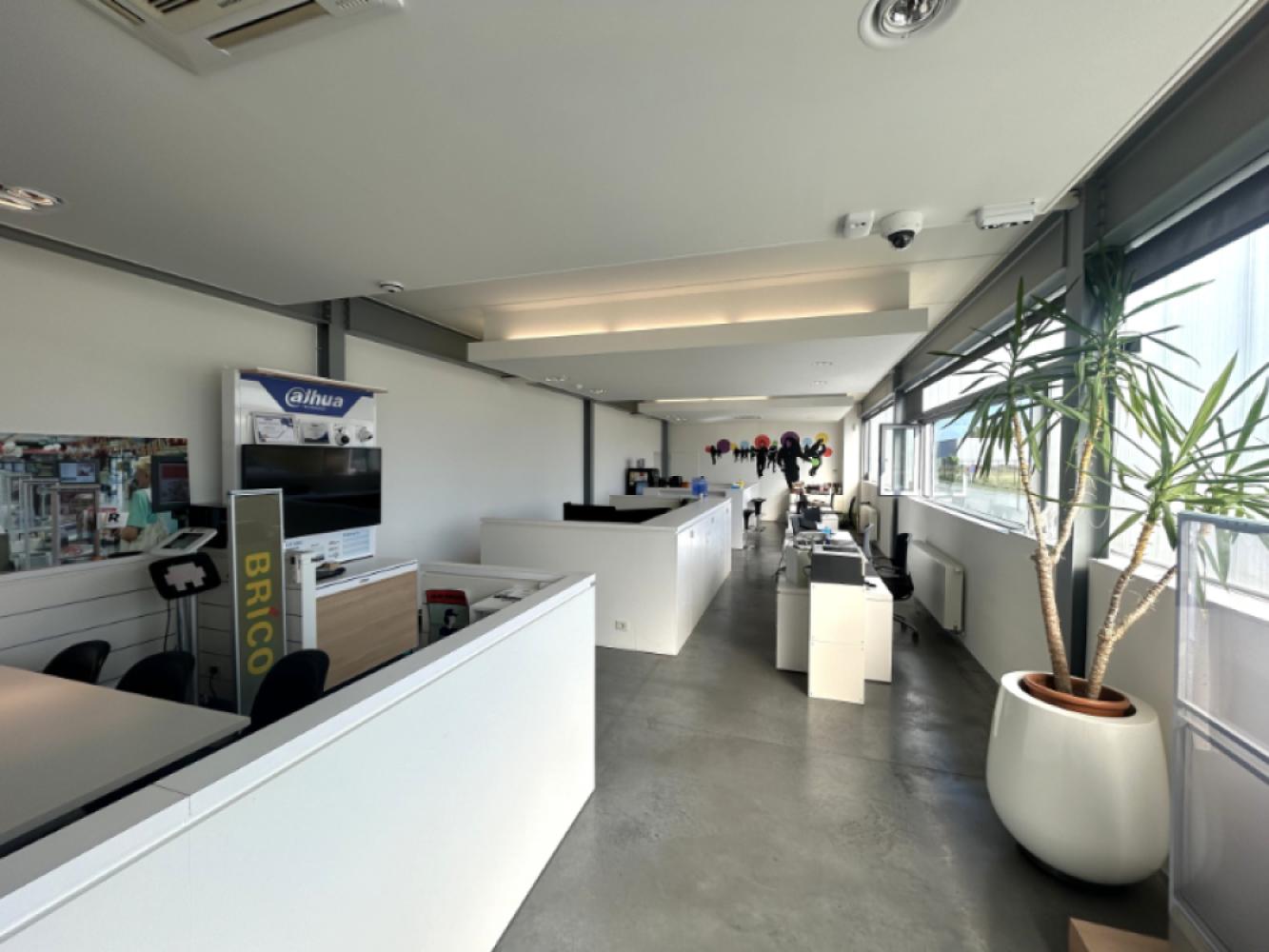 Commercial property for sale in Mariakerke