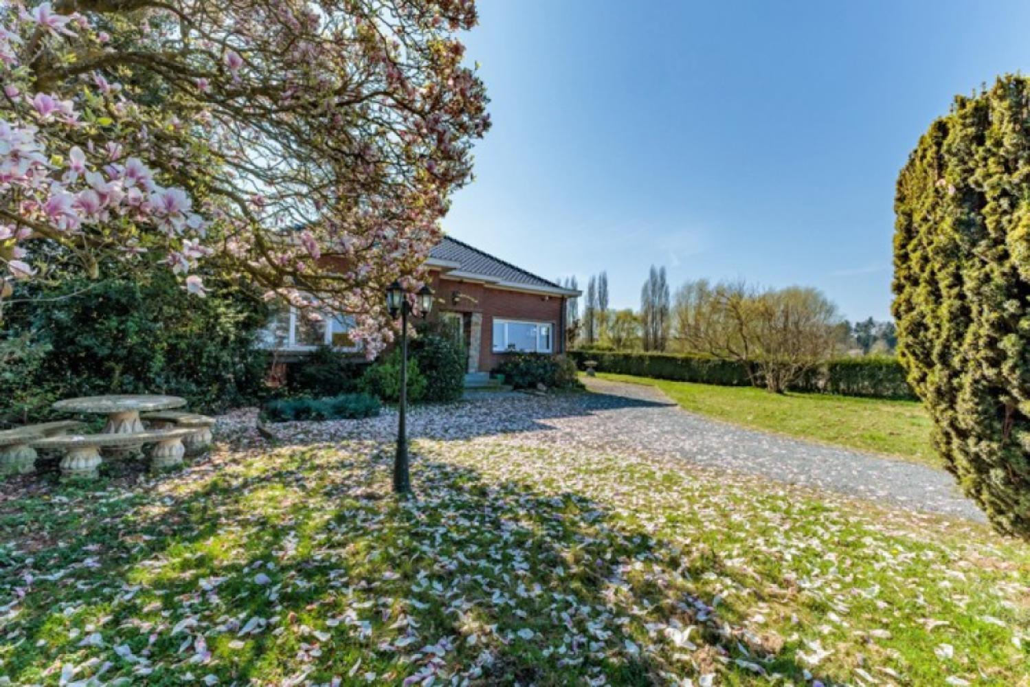 Villa te koop in Asse