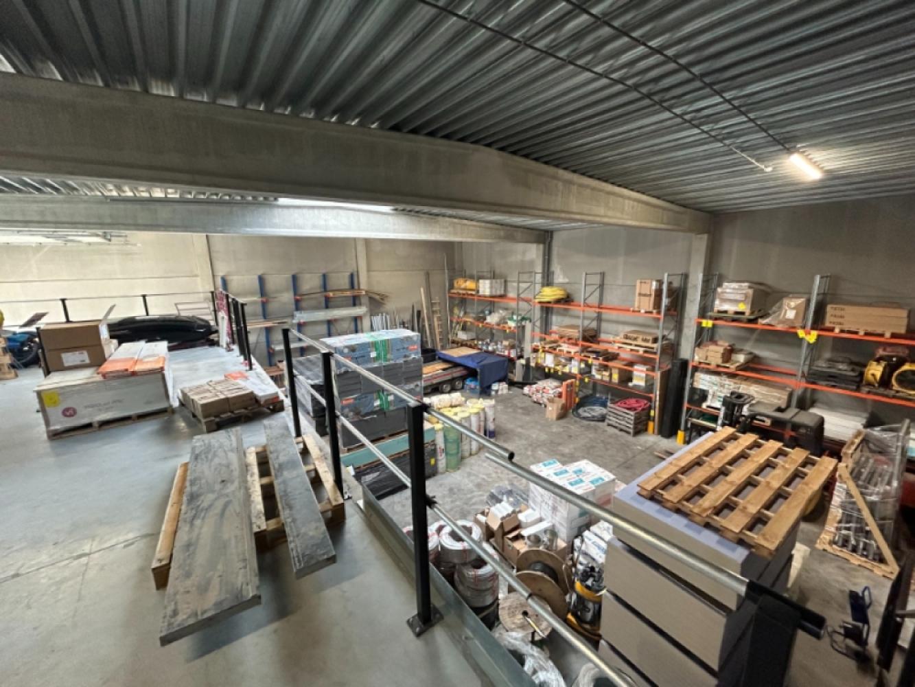 Warehouse for rent in Mariakerke