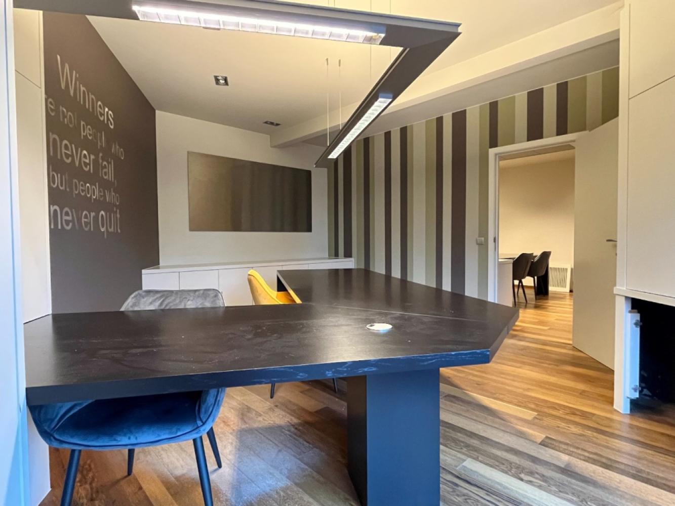 Office for rent in Hulste